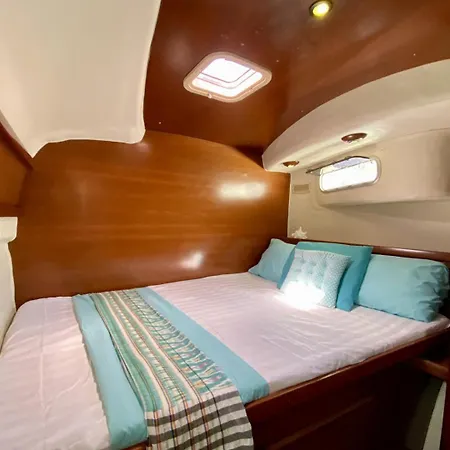 Alion Yacht 船屋 阿尔啼