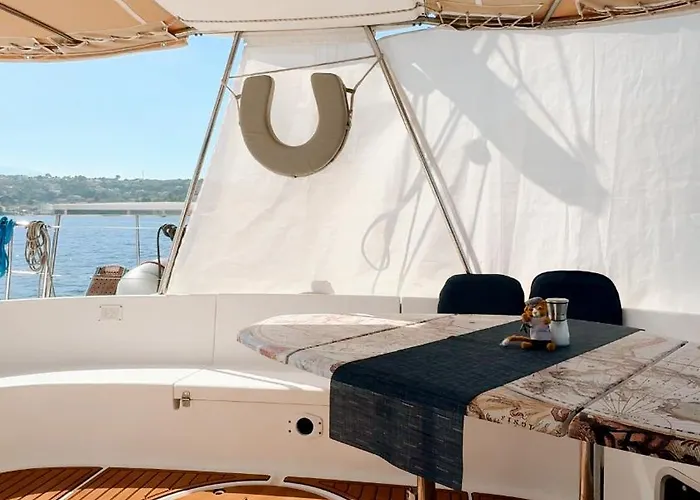 Alion Yacht Hotel en barco Altea