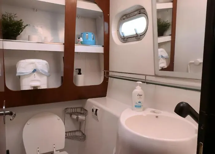 Alion Yacht Hotel en barco Altea