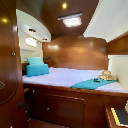 Botel Alion Yacht
