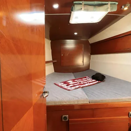 Botel Alion Yacht